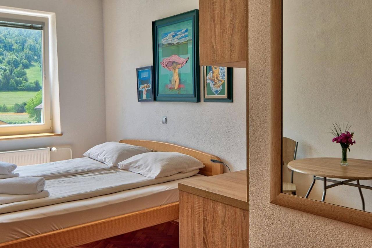 Prenocisca Miklavcic Hotell Nova Vas  Exteriör bild
